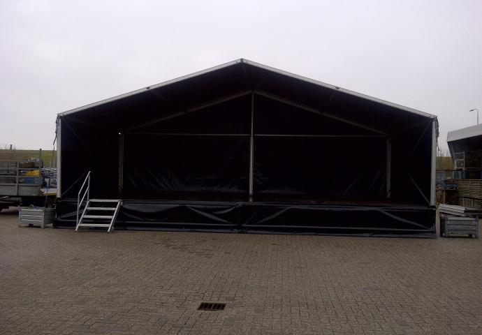 Podium Verhuurbedrijf de Vlieger